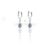 Boccola con goccia di zaffiri 0,82ct contorno diamanti in oro bianco