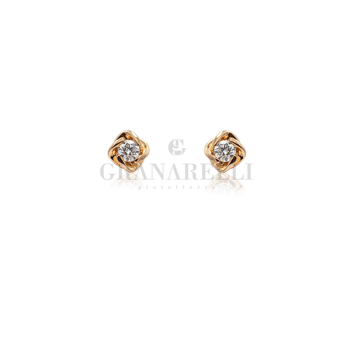 Square earrings with rose gold diamonds