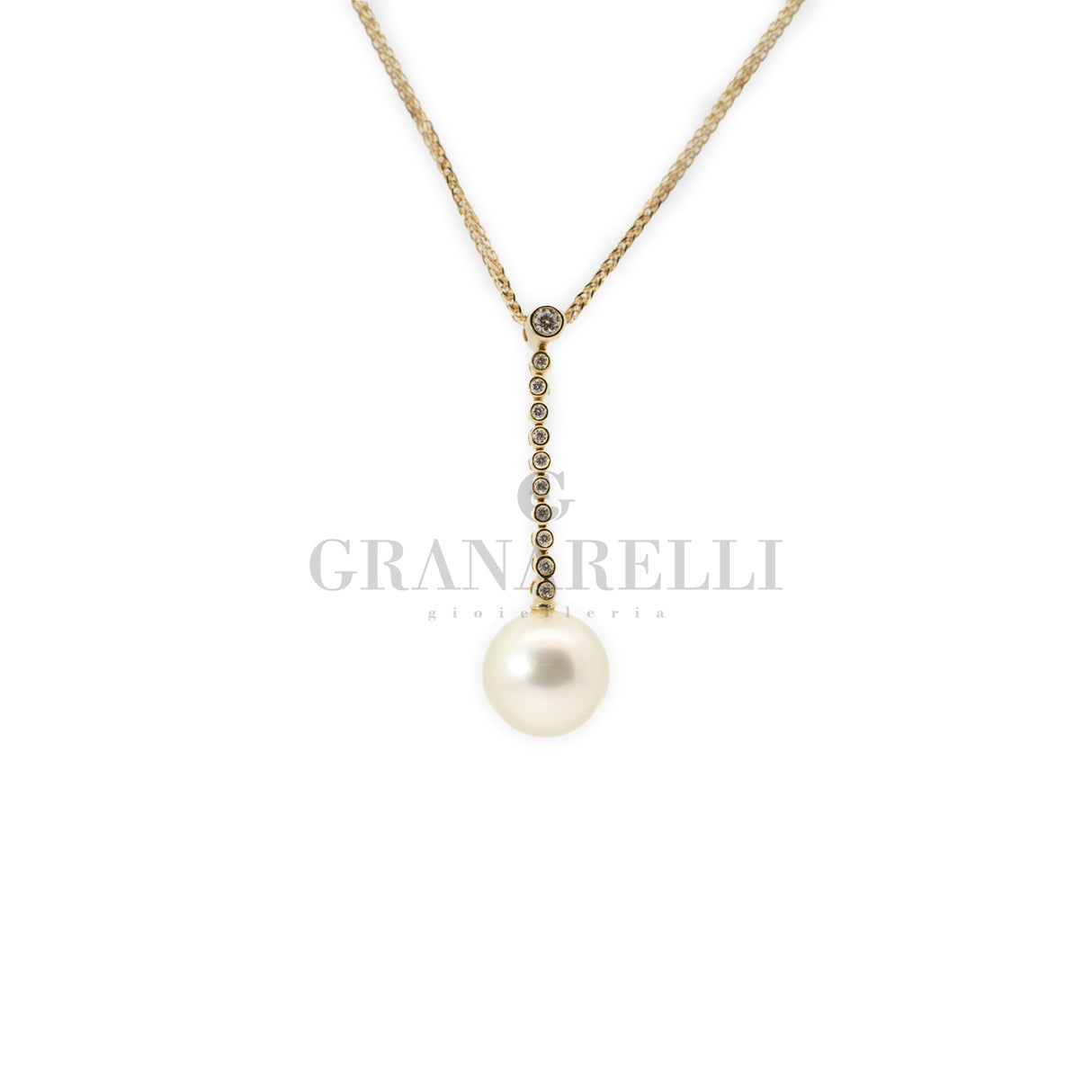 Nachlaufohrringe mit Diamanten