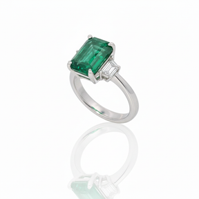 Ring emerald three-quarter view